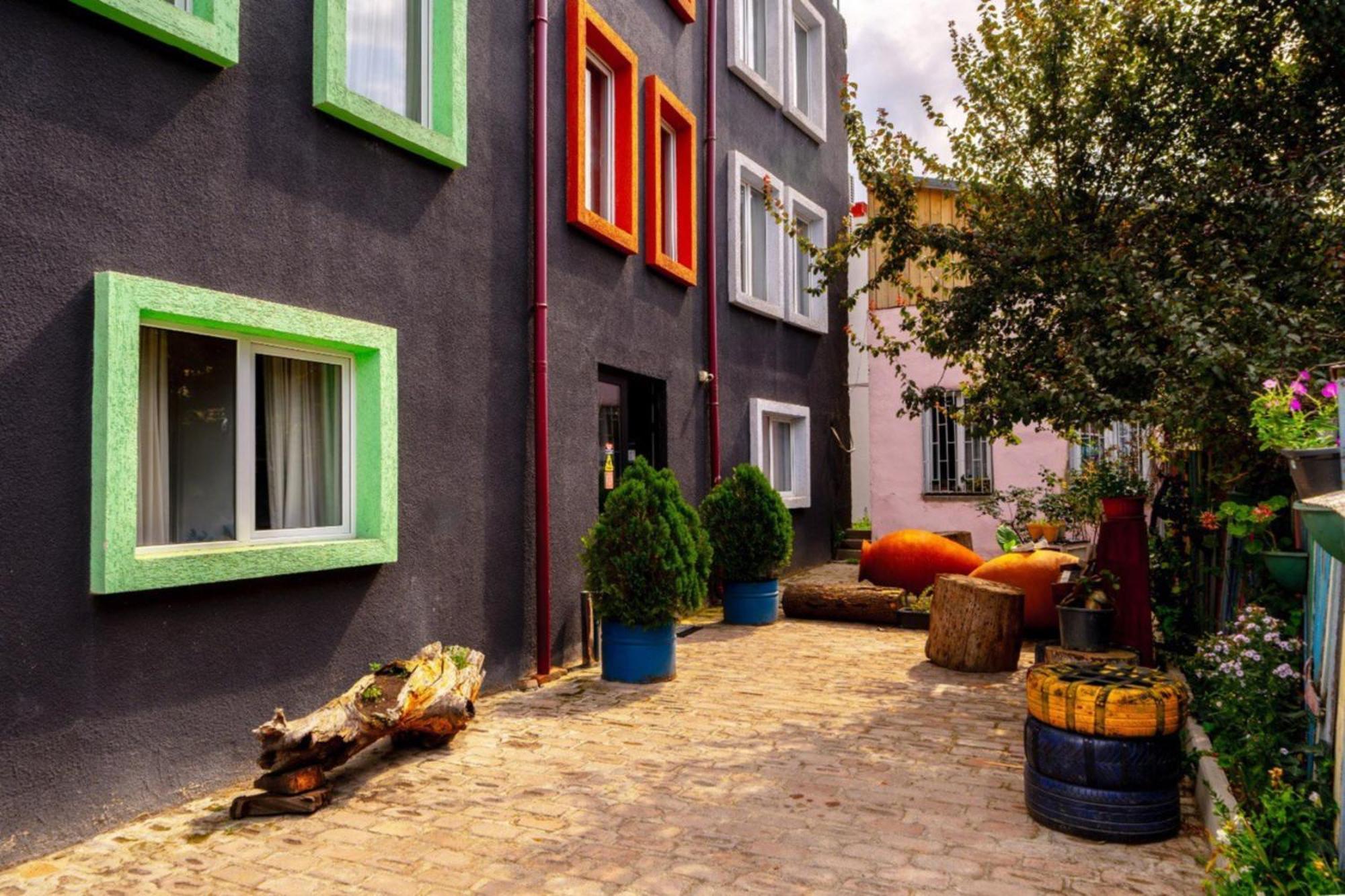 Hotel Tato & Coworking Space Тбилиси Экстерьер фото