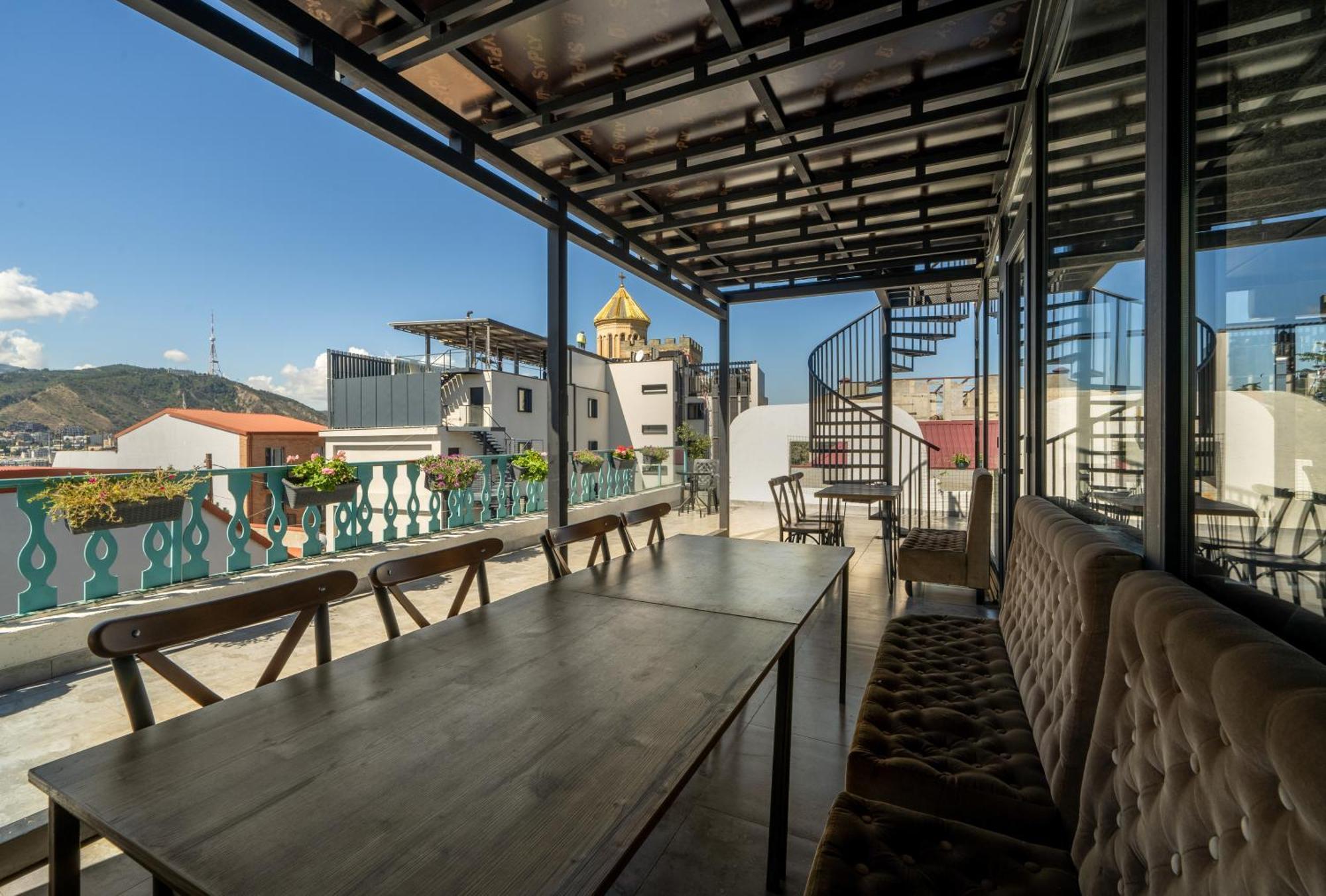 Hotel Tato & Coworking Space Тбилиси Экстерьер фото