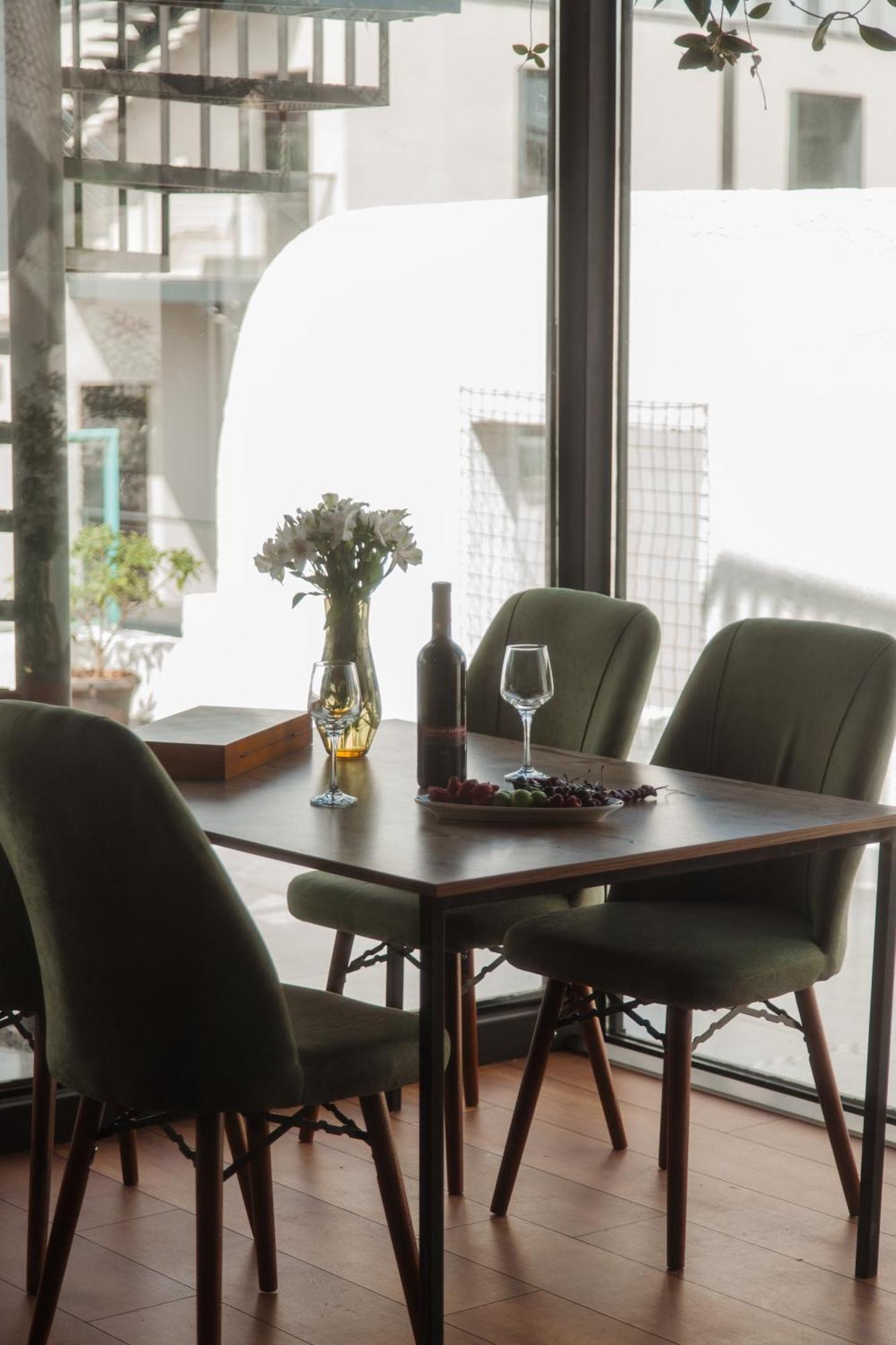 Hotel Tato & Coworking Space Тбилиси Экстерьер фото
