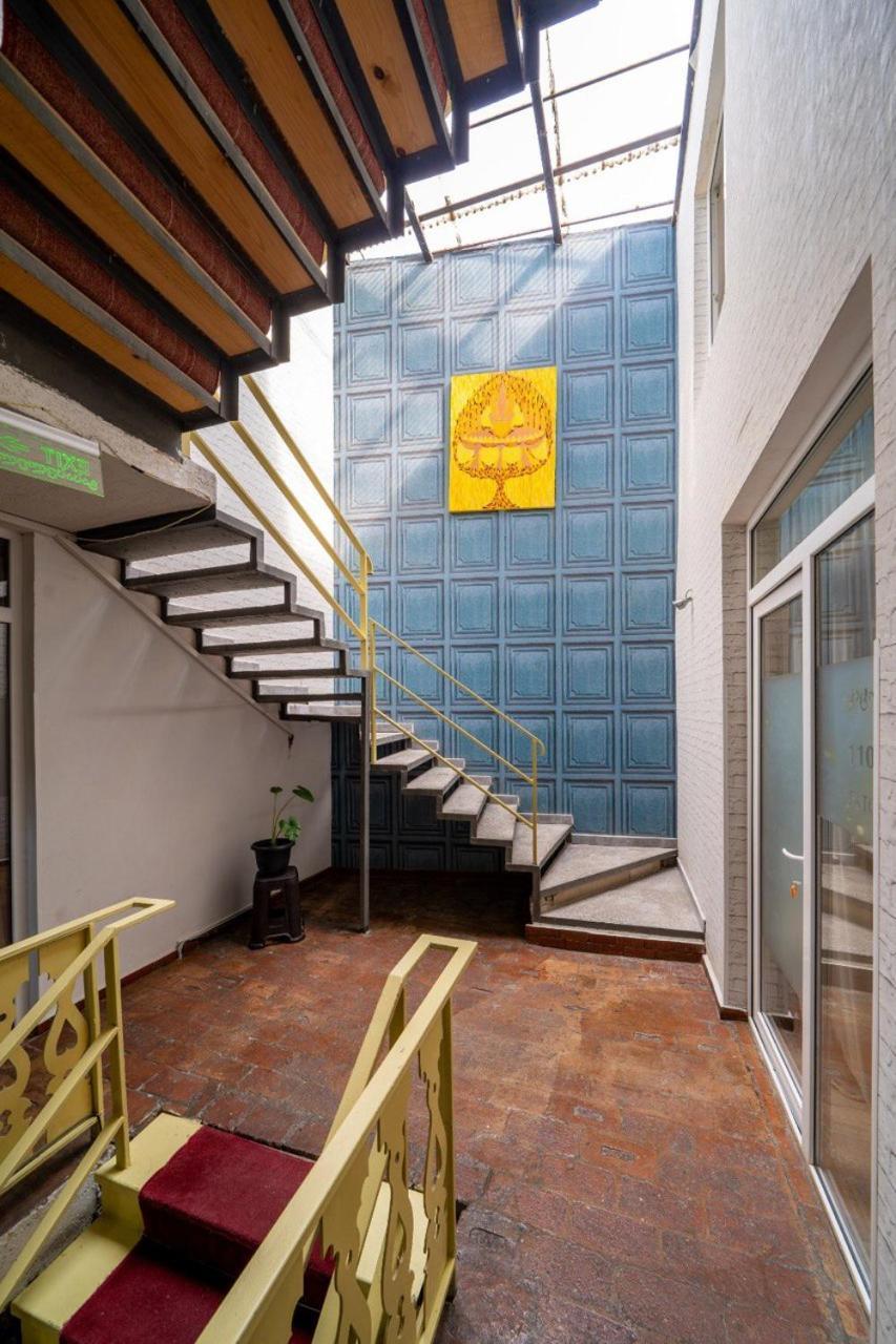 Hotel Tato & Coworking Space Тбилиси Экстерьер фото