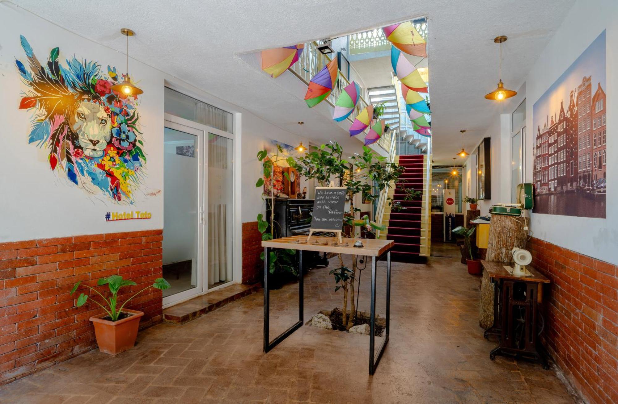 Hotel Tato & Coworking Space Тбилиси Экстерьер фото