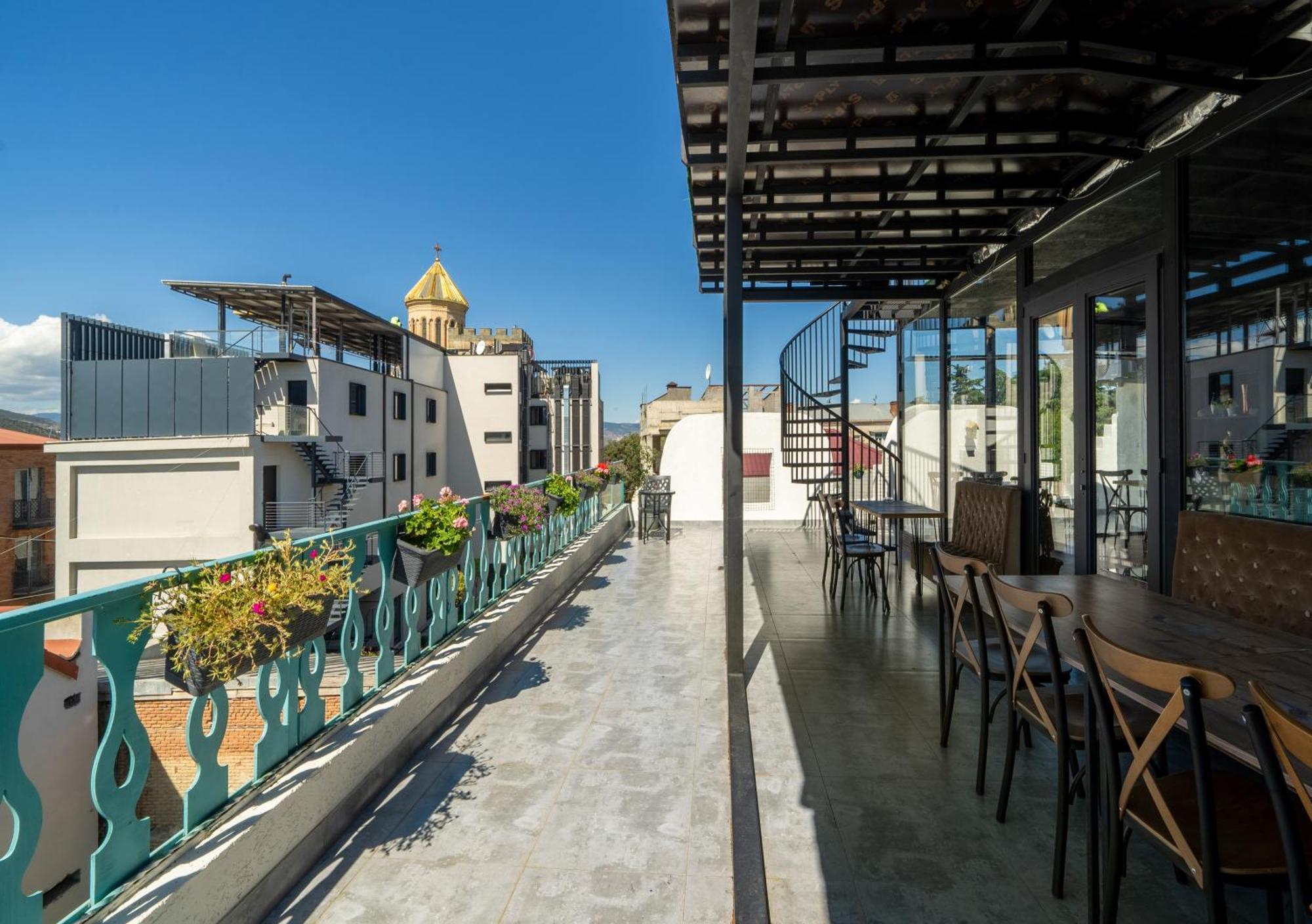 Hotel Tato & Coworking Space Тбилиси Экстерьер фото