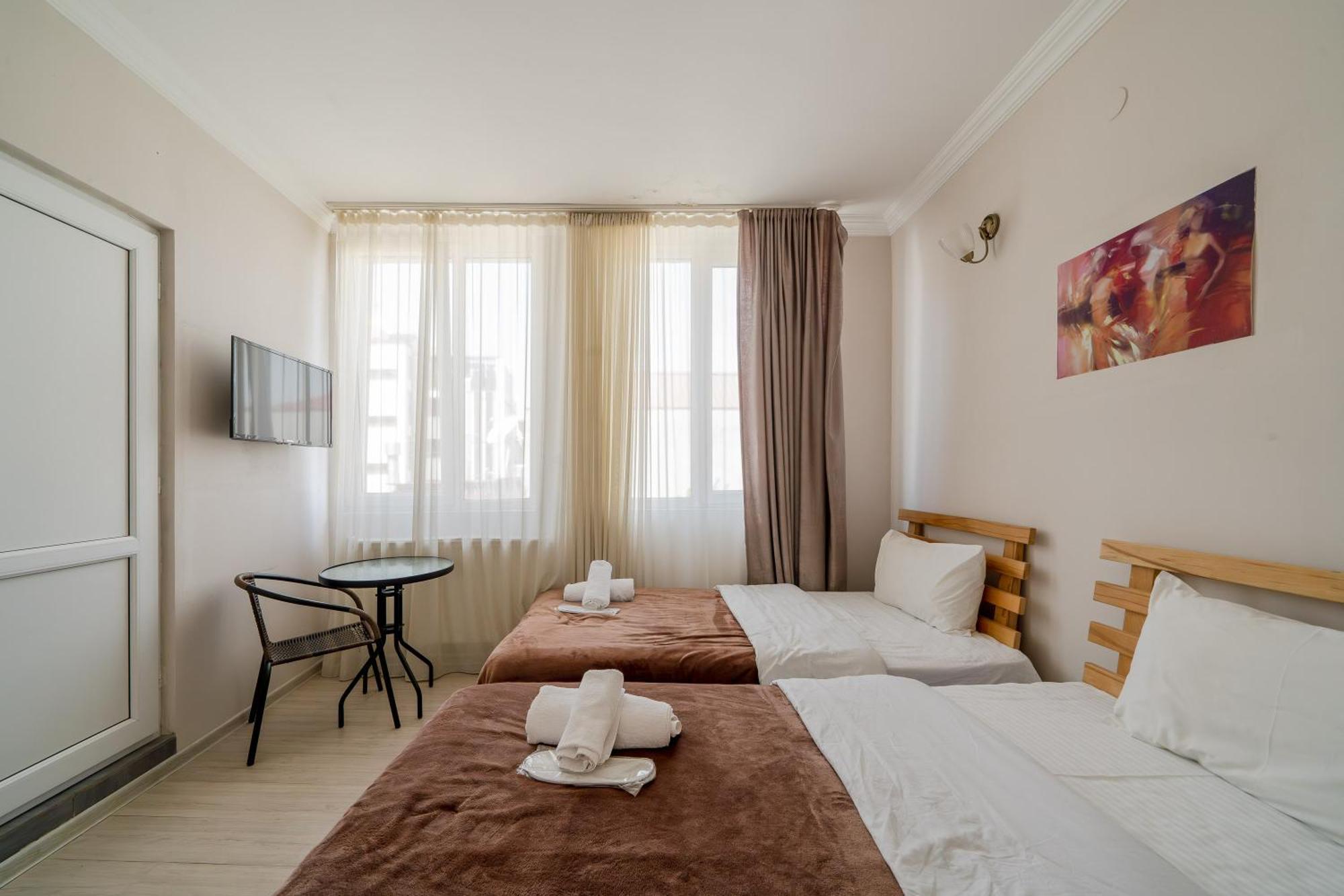 Hotel Tato & Coworking Space Тбилиси Экстерьер фото