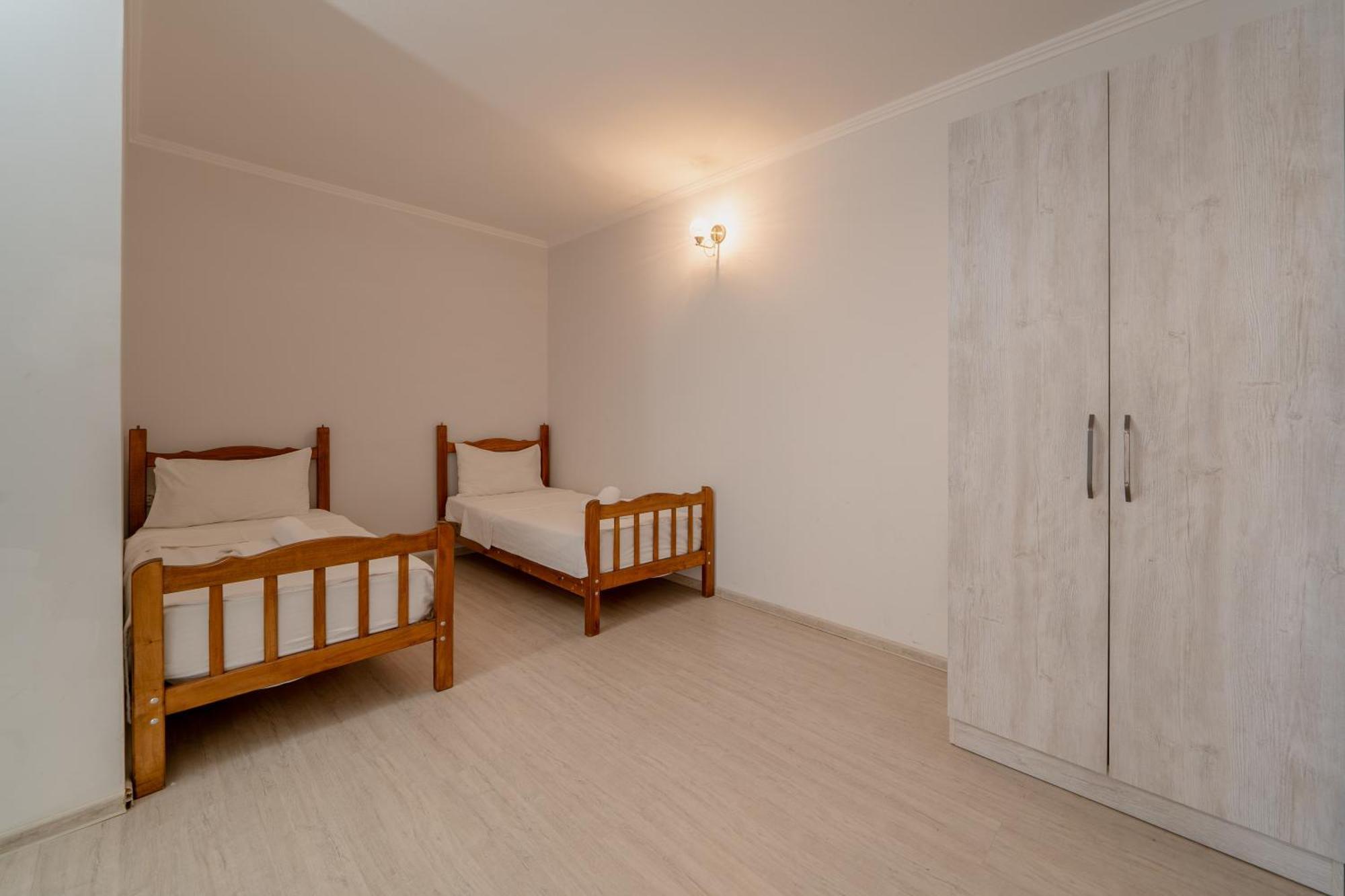 Hotel Tato & Coworking Space Тбилиси Экстерьер фото